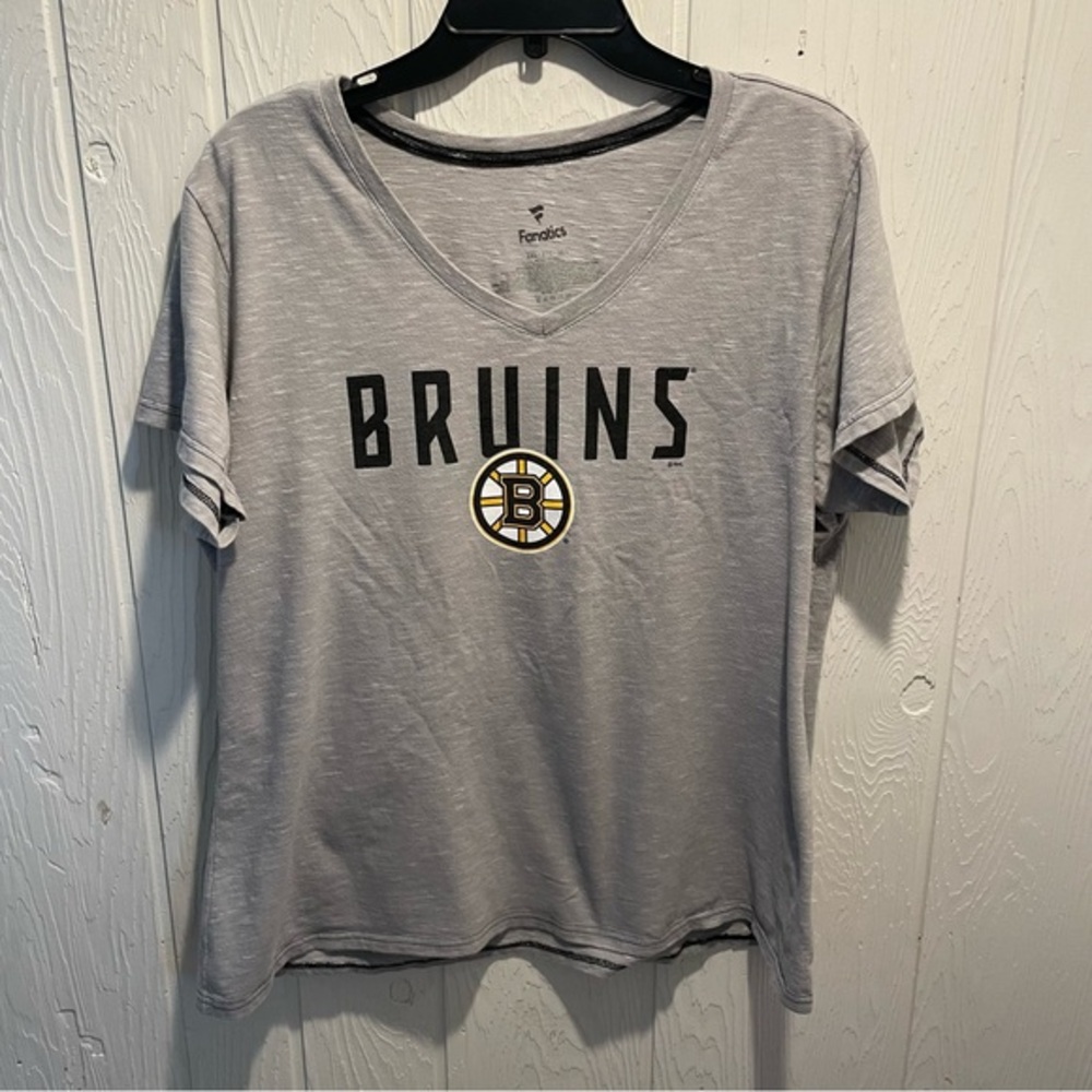 Boston Bruins Women’s V-Neck T Shirt